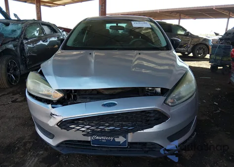 2015 Ford Focus S из США, поврежденный, VIN 1FADP3E20FL326127